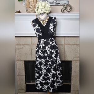 George Black and White Floral V-Neck Midi Dress